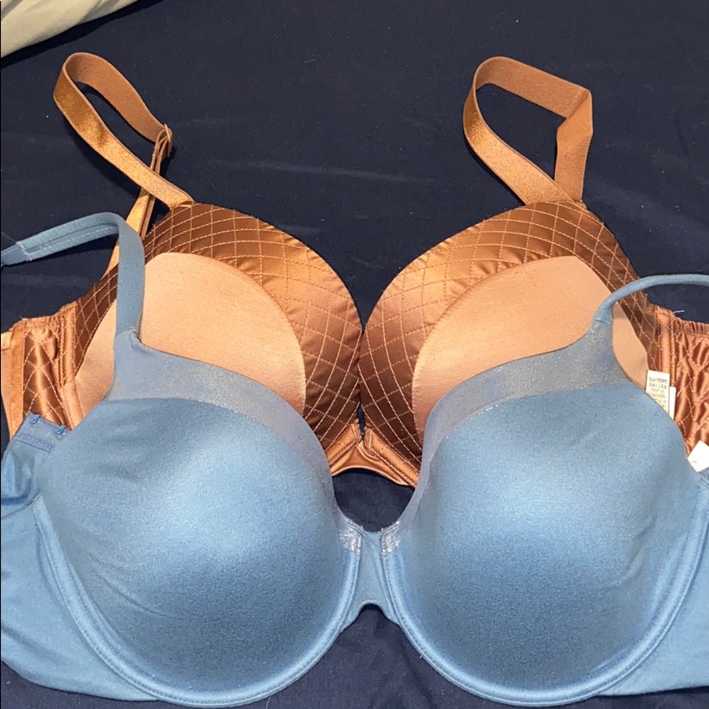 Two 34dd Victoria Secret bras